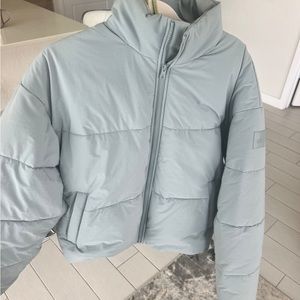 Alo yoga puffer jacket